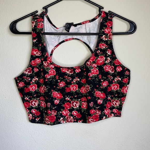 Open Back Crop Top🌼 Bundle of 2✨ - Picture 2 of 6